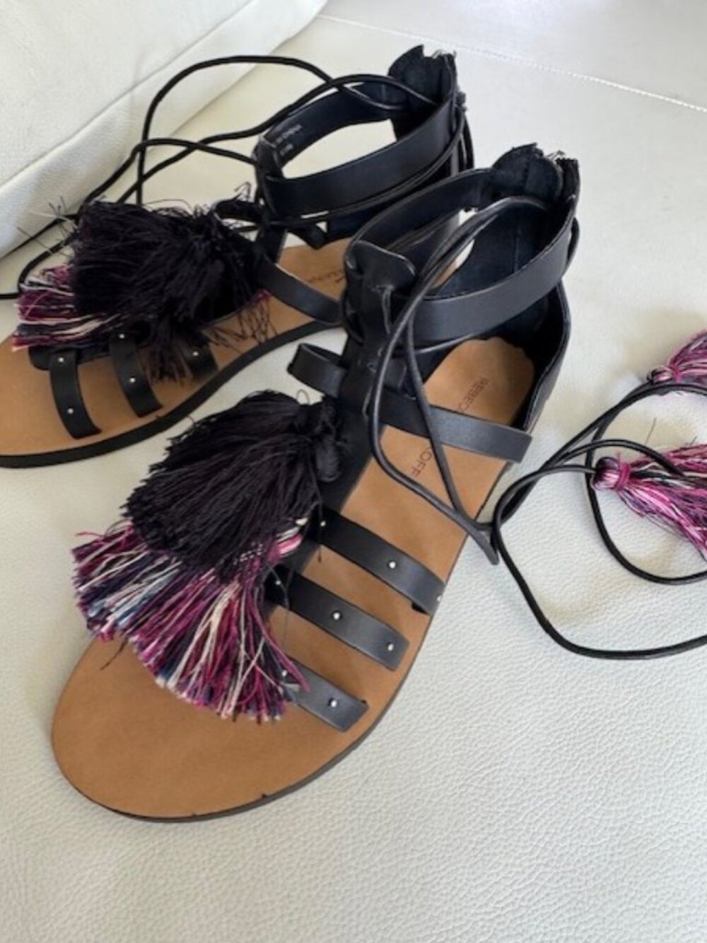 Brand New Rebecca Minkoff Black Leather gladiator Sandals 6.5